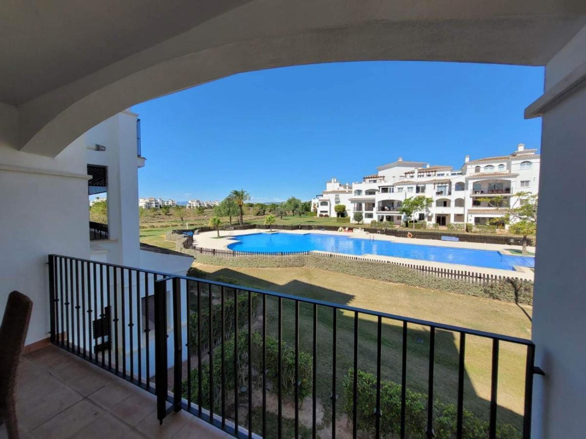 Belle Vue Sur La Piscine Sucina Exterior foto